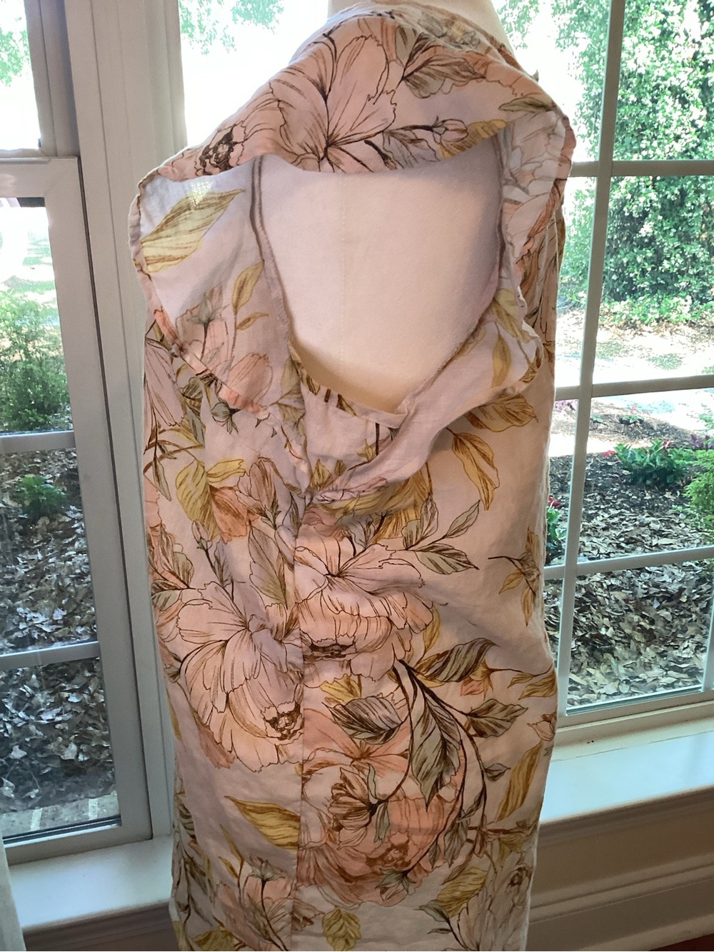 Nicole Miller Floral Mini Shift Dress in White, Yellow, Green - Picture 3 of 5